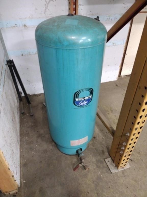 Well-Rite water pressure tank