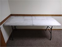 Cosco 6 ft plastic bi-fold plastic folding table