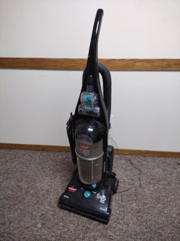 Bissell cleanview Helix upright vacuum cleaner
