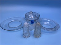 Assorted Glassware Items