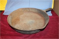WAGNER WARE -O- CAST IRON SKILLET