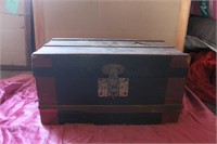 CASS TOY TRUNK W/INSERT & KEY -CHECK PICTURES