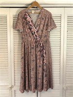 VINTAGE FLORAL DRESS SIZE 16 1/2