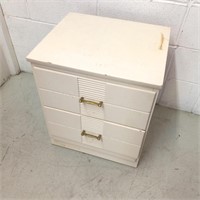Side table off white