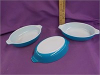 3 Pyrex oval sm. Baking dishes