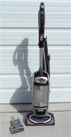 Shark Vacuum Cleaner NV752