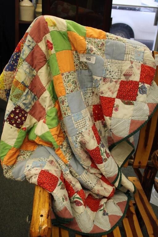 HAND STICHED CHAIN LINK QUILT