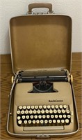 Smith Corona Silent Super Typewriter w/Case