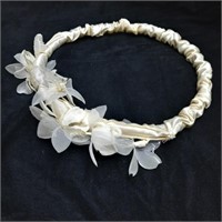 Fabric crown for wedding dress