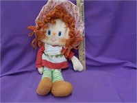 Kenner Strawberry Shortcake cloth doll