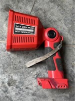 LED light works with Milwaukee M18 batteries