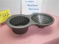 Wilton Giant 3D Cupcake Pan