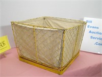 Metal Wire Basket with Removable Insert