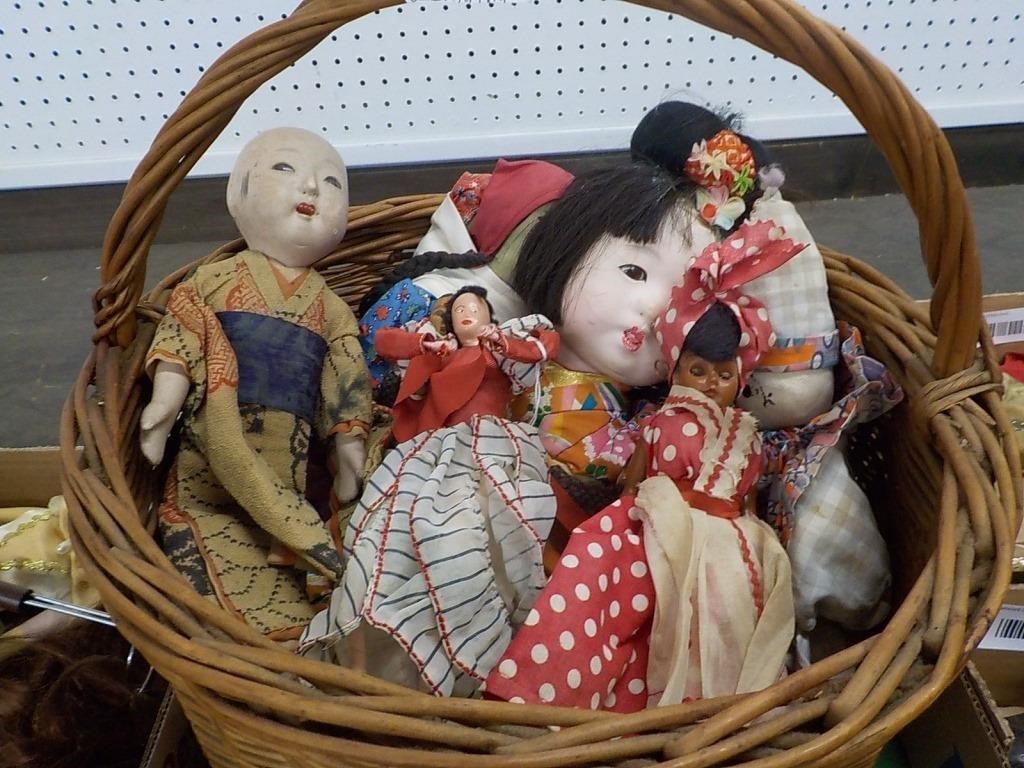 Antique dolls, clothing, collectibles ONLINE