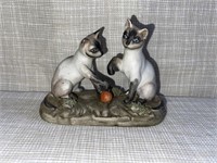 Adorable Vintage Siamese Cats Figurine