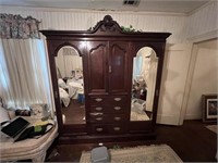 OUTSTANDING JOHN WATTS SHEFFIELD MAHOGANY ARMOIRE