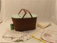 VINTAGE REDMOND PICNIC BASKET & TABLE