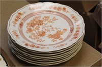 Set of 8 Hutschenreuther Selb Dinner Plates
