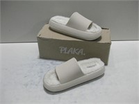 Plaka Shoes Sz 9 See Info