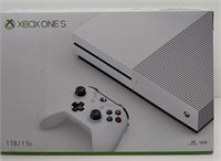 AV - XBOX ONE S - STORE RETURN