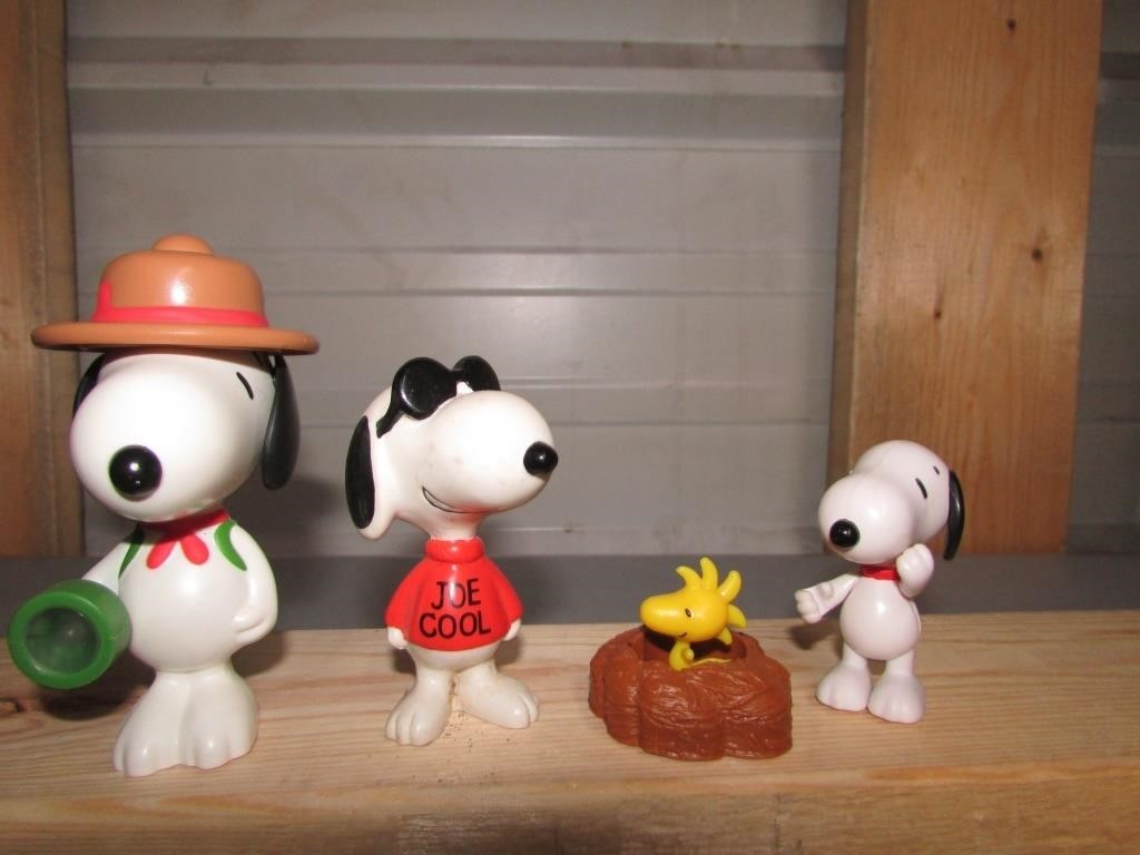 Vintage Snoopy Figurine Lot,4pc