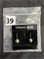 Pair Ball Earrings Sterling Silver U230