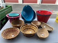 Baskets, Plastic Containers U242