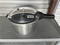 Pressure Cooker/Canner U251