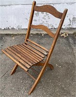 Unique Oak Folding Chair