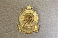 Rare Vincit Amor Patriae Cap Badge