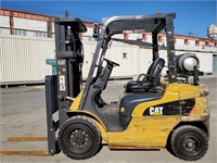 Caterpillar 2P5000 5,000lb Forklift