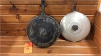 10.5” no.8 cast iron skillet and lid