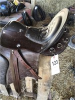 ENDURANCE SADDLE