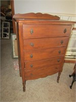 ANTIQUE 5 DRAWER LADIES CHEST W/ TURNED LEGS &