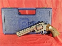 Colt Python .357 Mag Revolver in Case SN#PY200977