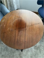 Vintage round three legged table 23.5” round and