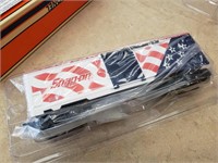 LIONEL SNAP-ON BOX CAR WITH LIGHTS