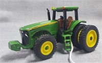 John Deere 8520 tractor