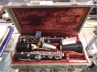 CLARINET IN CARRY CASE