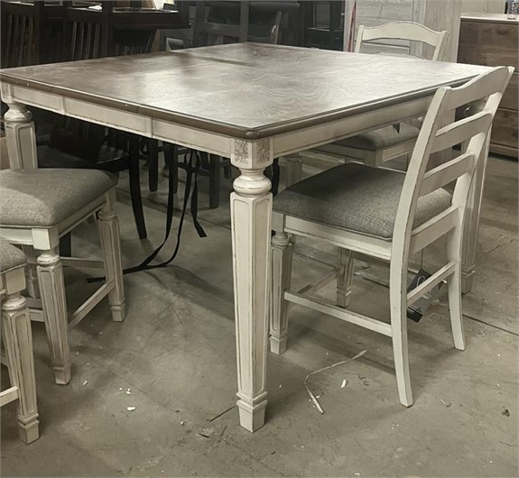 Thursday New Furniture Auction 3/28/2024