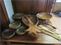 Wooden bowl set