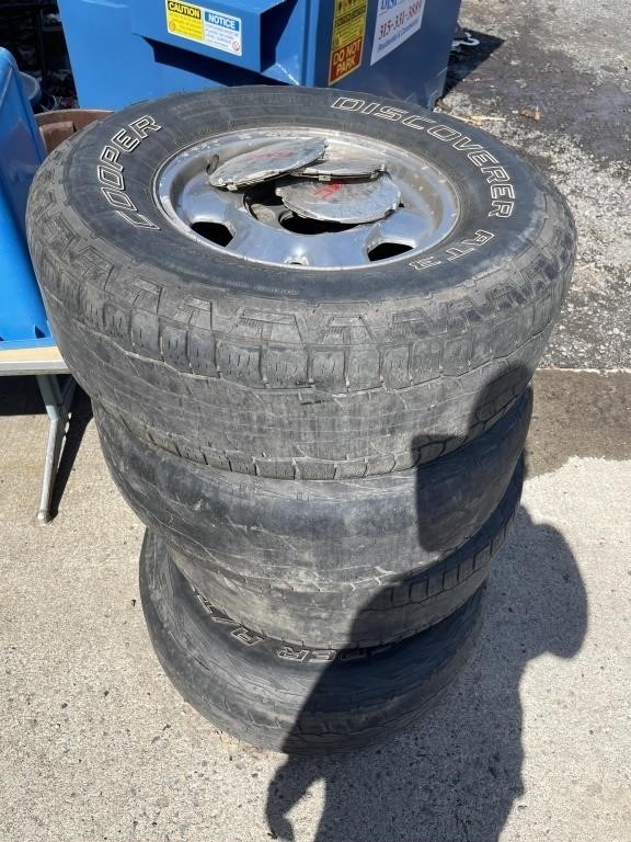 GMC aluminum rims on tires