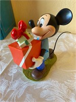 1995 Mickey Mouse figurine #9