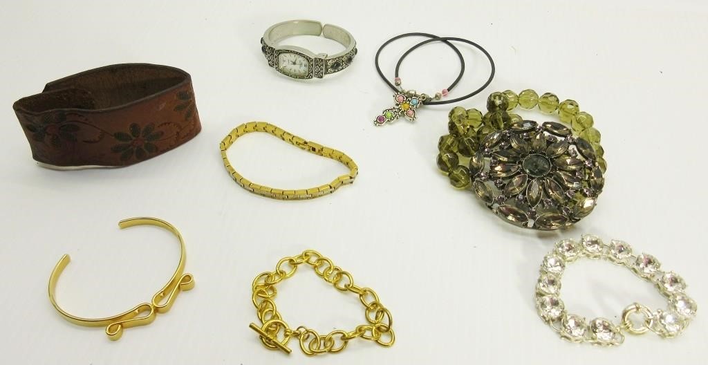 Jewelry, Antiques & Collectables
