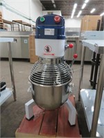 NEW C/T 30 QT. DOUGH MIXER W BOWL, GUARD & ATTACHS