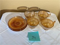 Vintage carnival glass cups and saucers #34