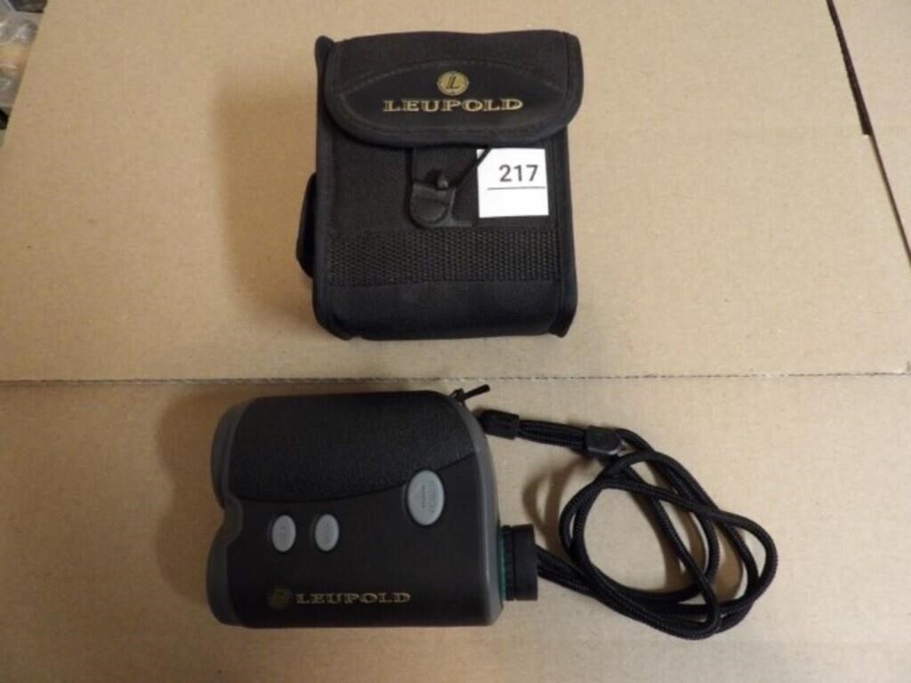 LEUPOLD RANGE FINDER