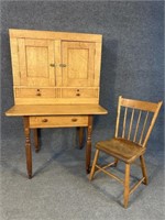 TIGER MAPLE 19TH CENT. PLANTATION DESK WITH CHAIR