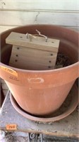 Flower pot clay with base 17”x1 and bird house
