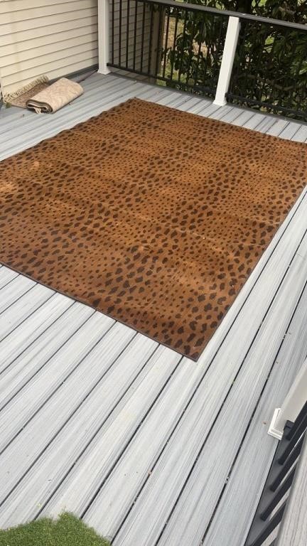 Cheetah Print rug 8‘ x 11‘ Indoor